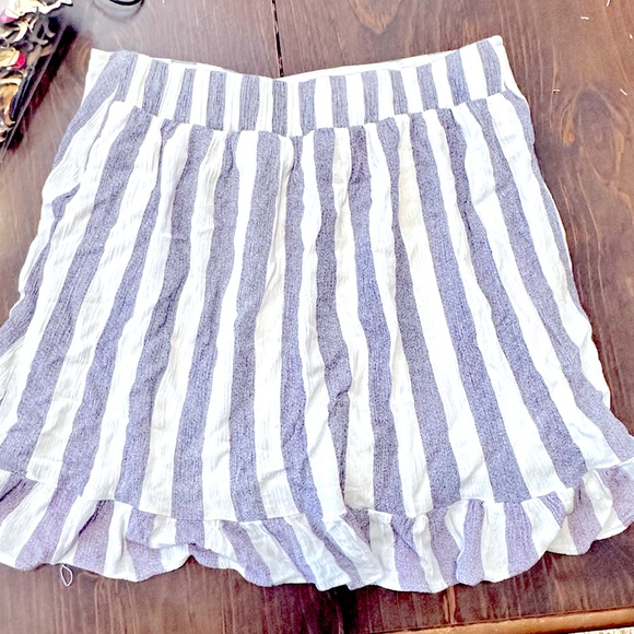 Junior’s Stripped Chambray White Wrap Skirt w/Fabric Buttons+Ruffled Hem Detail - Picture 5 of 16
